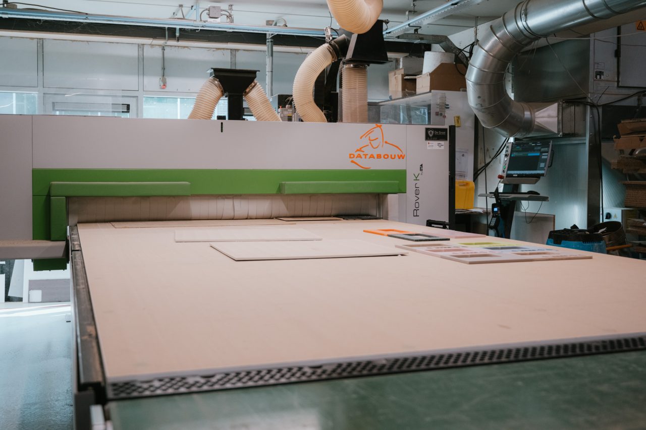 cnc nesting bed